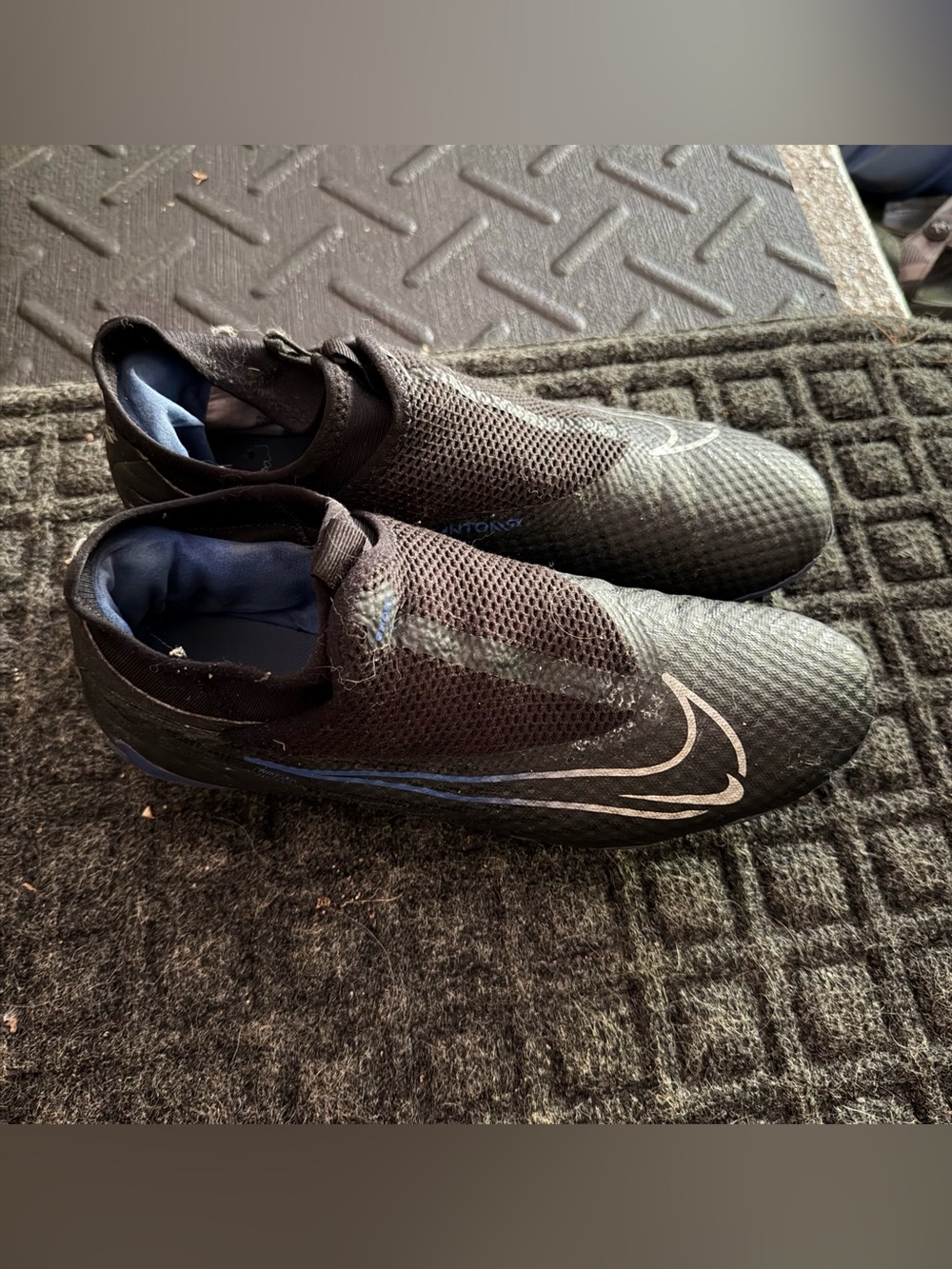 Nike phantom soccer cleats